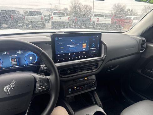 Used 2025 Ford Bronco Sport Badlands image 23