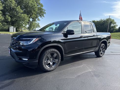 New 2026 Honda Ridgeline TrailSport image 2