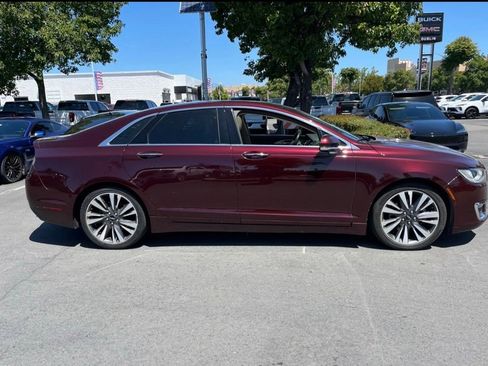 Used 2018 Lincoln MKZ Reserve w/ Technology Package FWD image 3