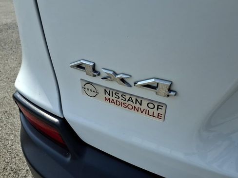 Used 2020 Jeep Cherokee Latitude w/ Cold Weather Group AWD/4WD image 19