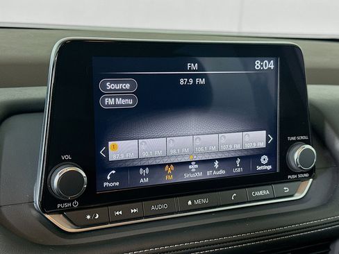 Used 2023 Nissan Rogue SV FWD image 19