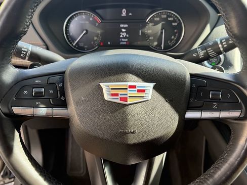 Used 2022 Cadillac XT4 Premium Luxury w/ Enhanced Visibility Package FWD image 16