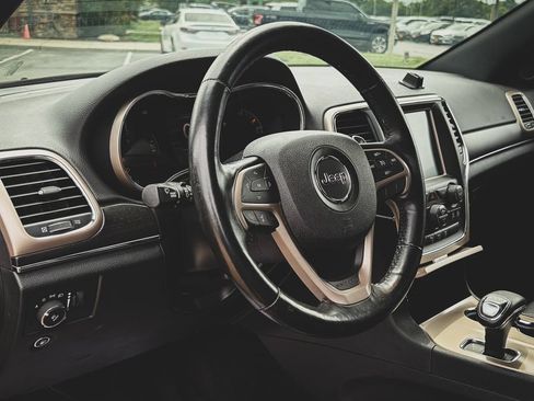Used 2015 Jeep Grand Cherokee Limited AWD/4WD image 2