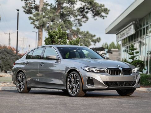 New 2026 BMW 330i Sedan w/ Premium Package RWD image 1