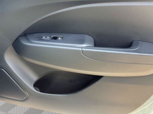 Used 2026 Hyundai Venue SEL FWD image 10