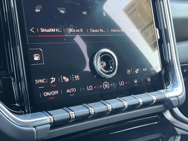 New 2026 GMC Yukon Denali w/ Denali Reserve Package AWD/4WD image 31