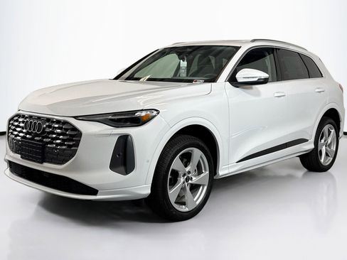New 2025 Audi Q5 Premium Plus image 1