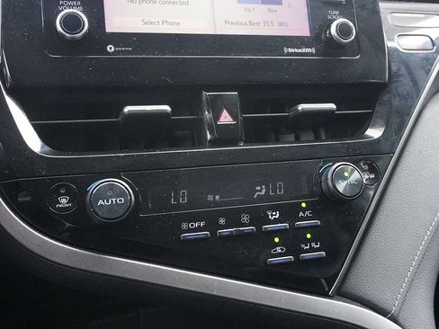 Used 2022 Toyota Camry SE w/ Convenience Package FWD image 45