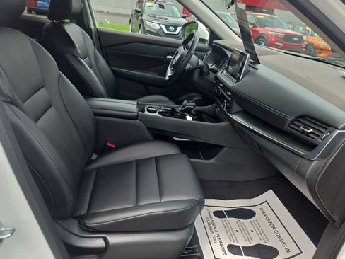 Certified 2023 Nissan Rogue SV w/ SV Premium B Package AWD/4WD image 26