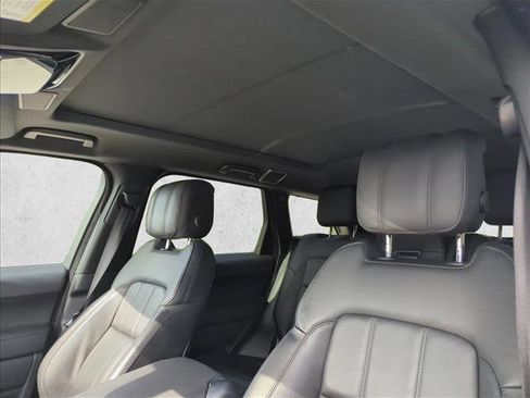 Used 2019 Land Rover Range Rover Sport SE image 15