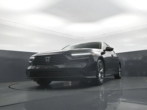Used 2024 Honda Accord EX image 30