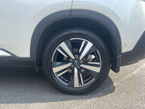 Certified 2023 Nissan Rogue SL w/ SL Premium Package AWD/4WD image 33