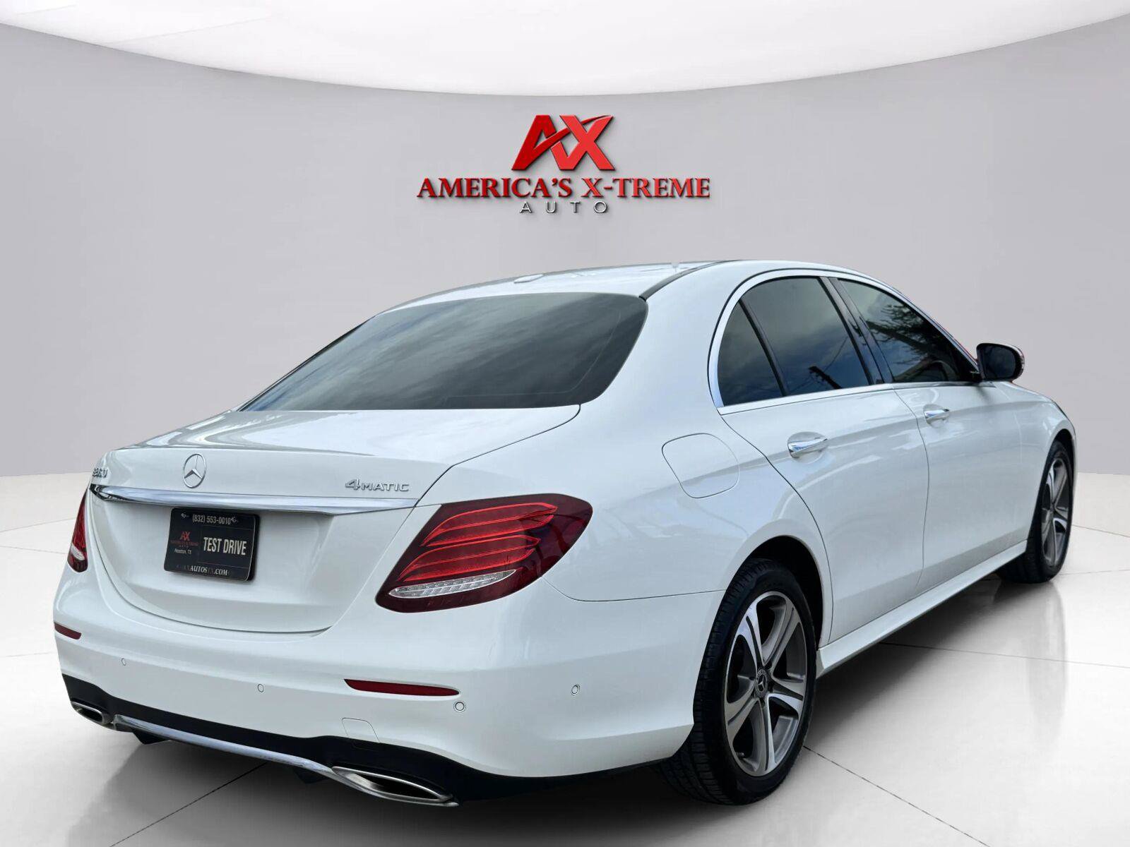Used 2020 Mercedes-Benz E 350 4MATIC Sedan image 6