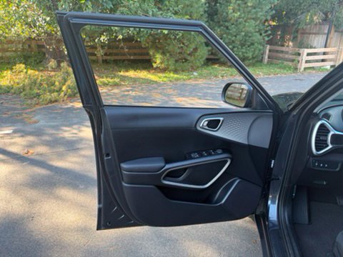 Used 2024 Kia Soul LX FWD image 25