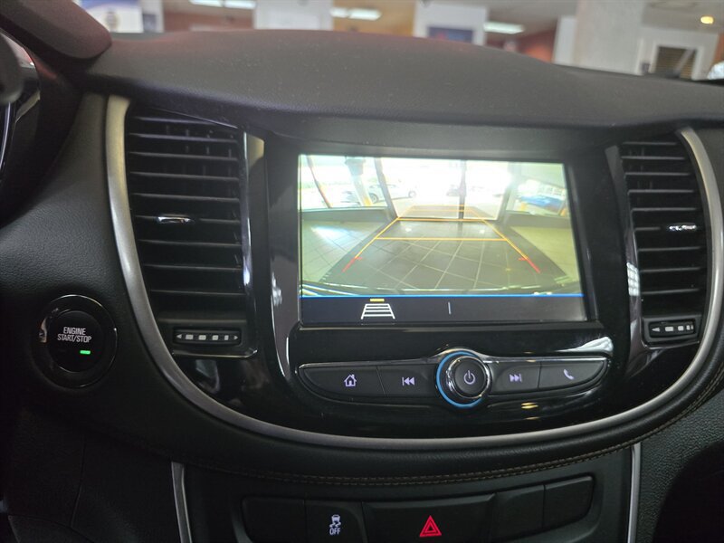 Used 2019 Chevrolet Trax LT w/ LT Convenience Package FWD image 21