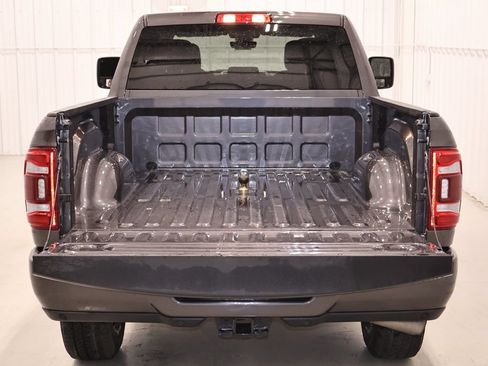 Used 2024 RAM 2500 Big Horn w/ Sport Appearance Package AWD/4WD image 33
