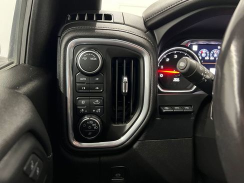 Used 2022 Chevrolet Silverado 1500 High Country w/ Technology Package image 28