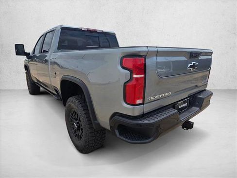 New 2026 Chevrolet Silverado 2500 ZR2 AWD/4WD image 9