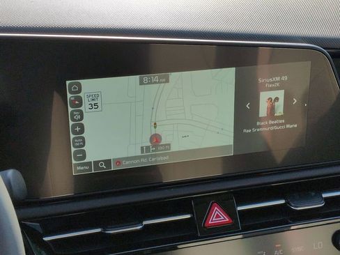 New 2026 Kia Niro EX FWD image 14