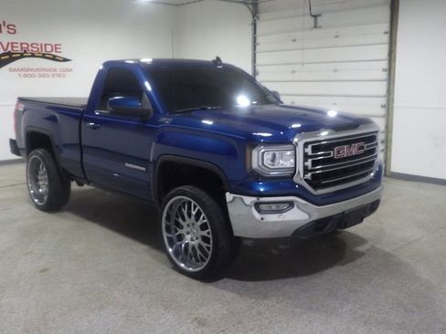 Used 2017 GMC Sierra 1500 SLE w/ SLE Preferred Package image 5