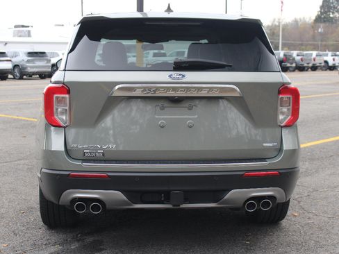 Used 2020 Ford Explorer Platinum w/ Premium Technology Package image 6