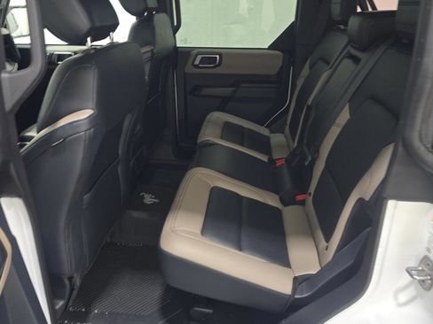 Used 2024 Ford Bronco Wildtrak image 17