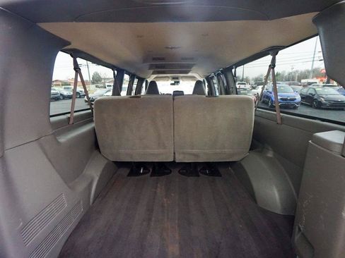 Used 2020 Chevrolet Express 3500 LT w/ LT Preferred Equipment Group RWD image 27