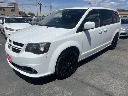 Used 2019 Dodge Grand Caravan GT w/ Safety Sphere Group FWD image 3