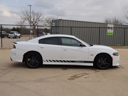 Used 2023 Dodge Charger R/T w/ Blacktop Package image 4