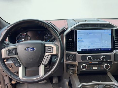 Used 2022 Ford F350 Platinum w/ FX4 Off-Road Package AWD/4WD image 14