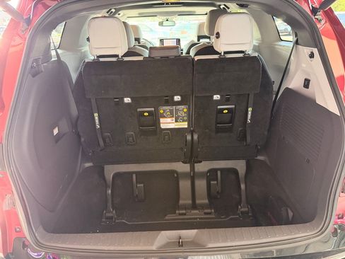 Used 2022 Toyota Sienna XSE w/ XSE Plus Package AWD/4WD image 13
