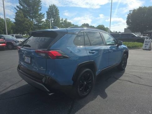 Used 2022 Toyota RAV4 SE w/ Convenience Package AWD/4WD image 8