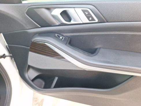 Used 2019 BMW X5 xDrive40i w/ M Sport Package image 37