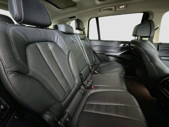 Used 2021 BMW X7 xDrive40i w/ Premium Package AWD/4WD image 26
