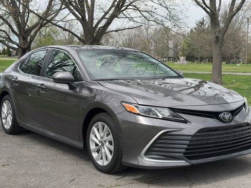 Used 2024 Toyota Camry LE image 12