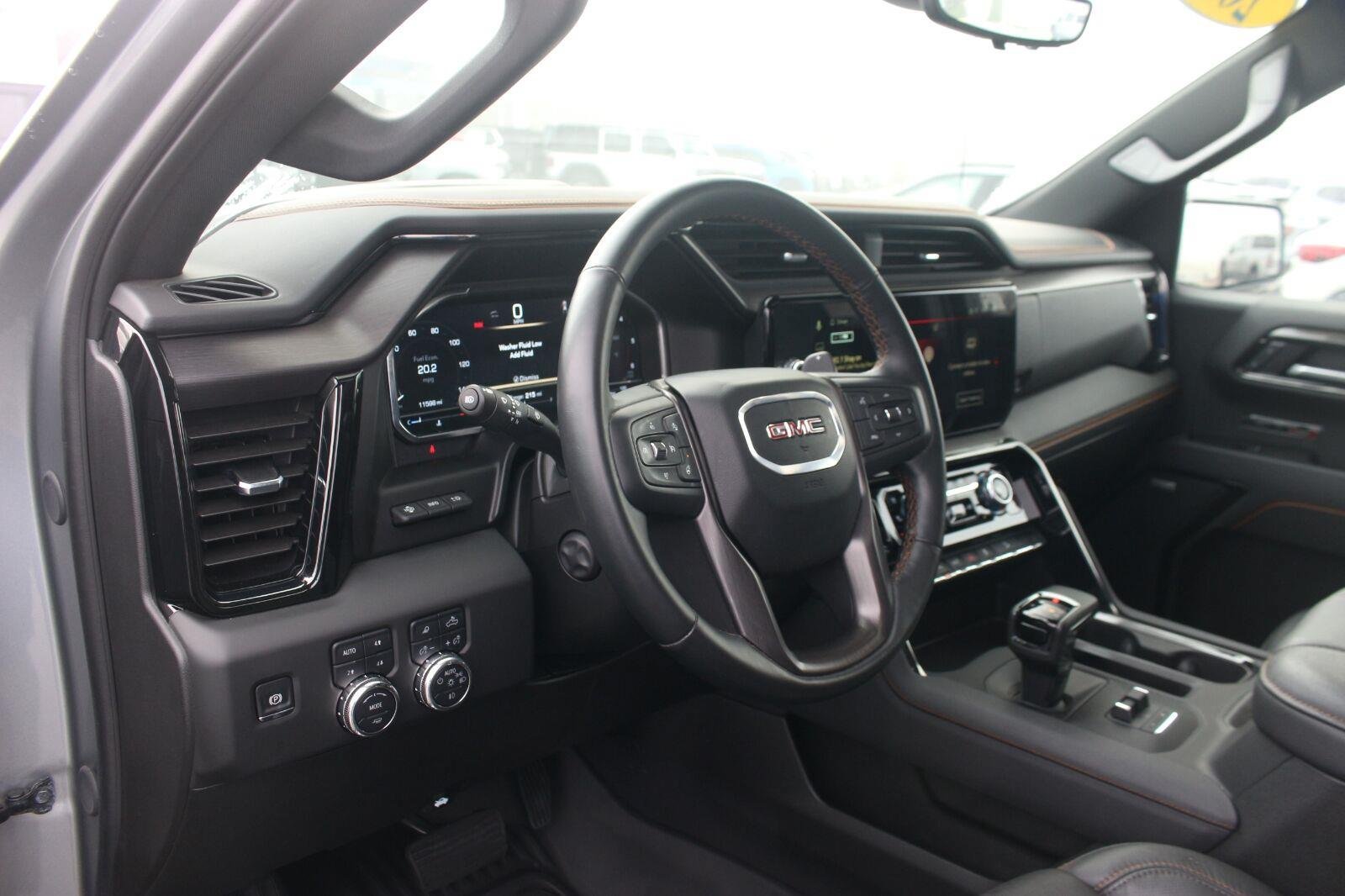 Used 2025 GMC Sierra 1500 AT4 w/ AT4 Premium Package AWD/4WD image 19