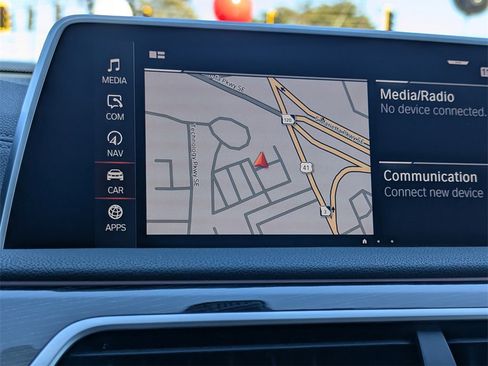 Used 2022 BMW 740i w/ M Sport Package image 15