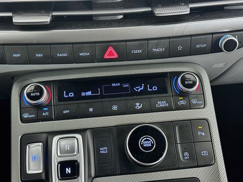 Used 2025 Hyundai Palisade SEL FWD image 24