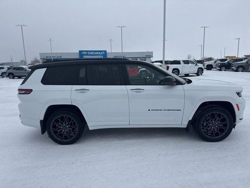 Used 2023 Jeep Grand Cherokee L Summit w/ Advanced Protech Group IV image 2