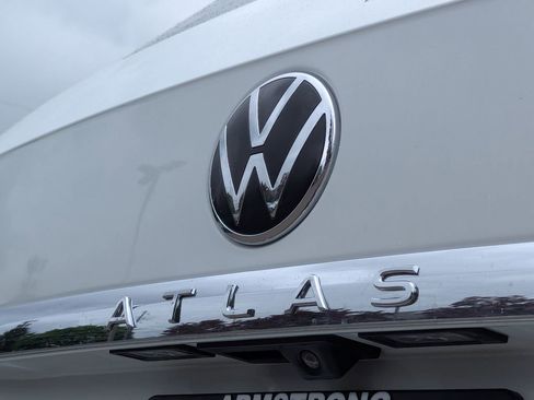 Used 2021 Volkswagen Atlas SEL AWD/4WD image 35