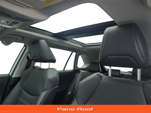 Used 2022 Toyota RAV4 Limited image 11