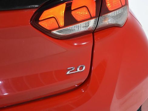 Used 2019 Hyundai Veloster 2.0 FWD image 28