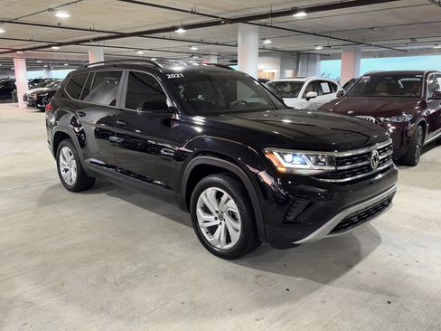 Used 2021 Volkswagen Atlas SE image 2