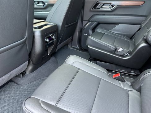 Certified 2026 GMC Yukon Denali w/ Sun & Power Step Package AWD/4WD image 13