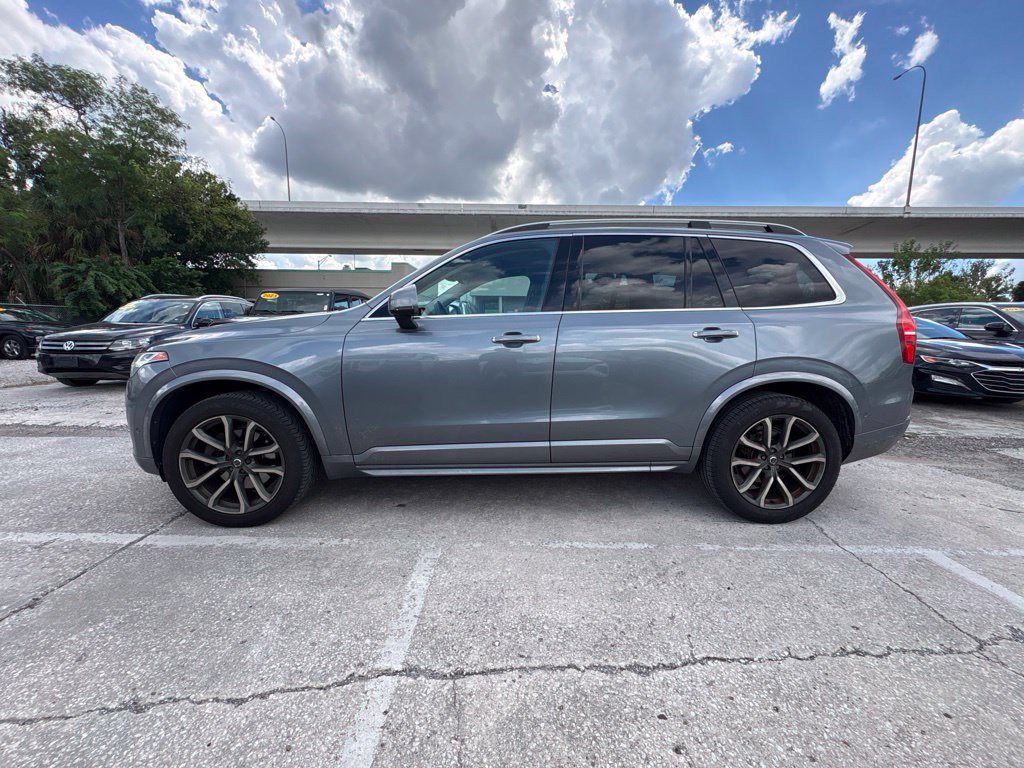 Used 2018 Volvo XC90 T6 Momentum w/ Convenience Package AWD/4WD image 6