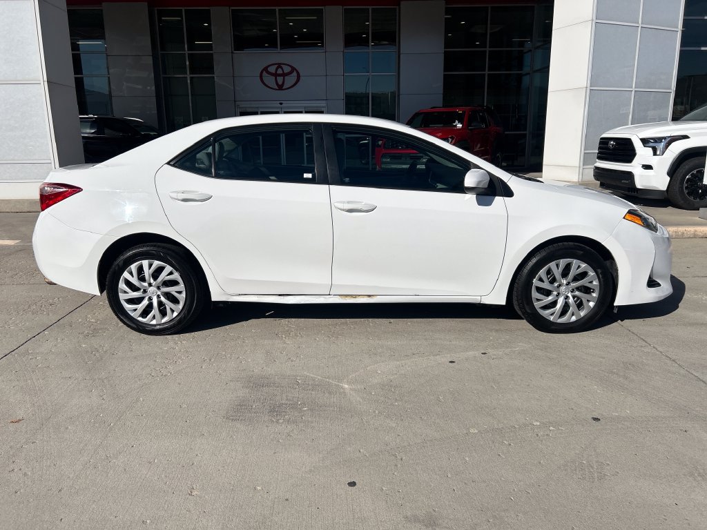 Used 2017 Toyota Corolla LE w/ Carpet Mat Package (TMS) FWD image 7
