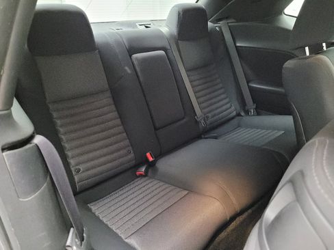 Used 2014 Dodge Challenger SXT image 19