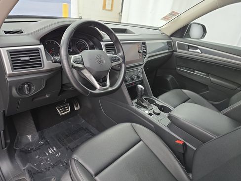Used 2021 Volkswagen Atlas SE image 17