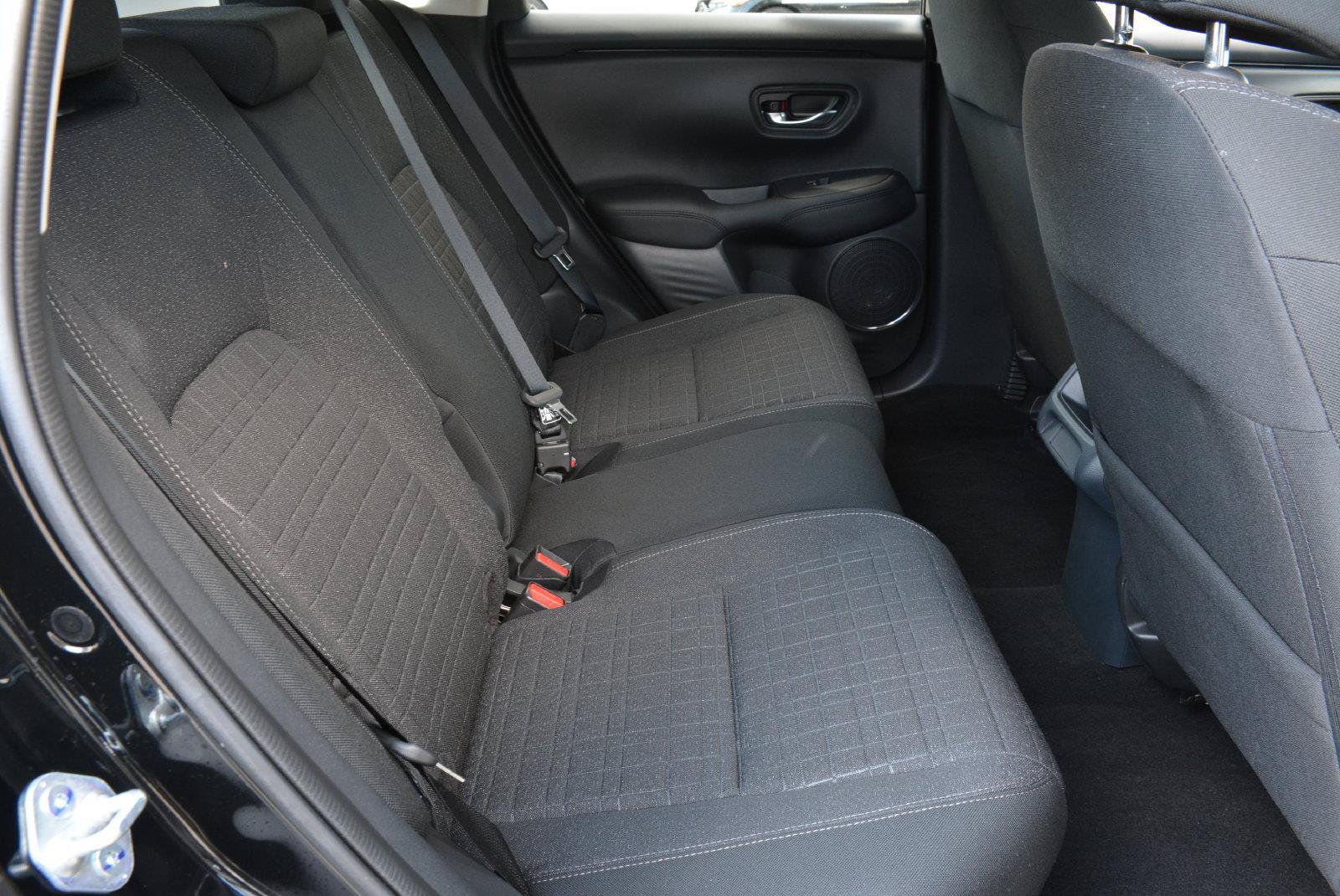 Used 2027 Honda HR-V LX image 19