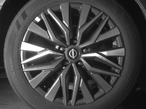 Used 2025 Nissan Altima 2.5 SV FWD image 15